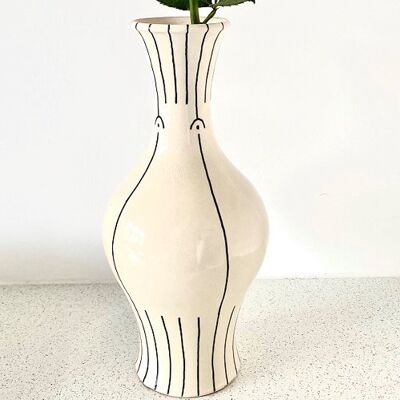 BLACK MALIKA VASE