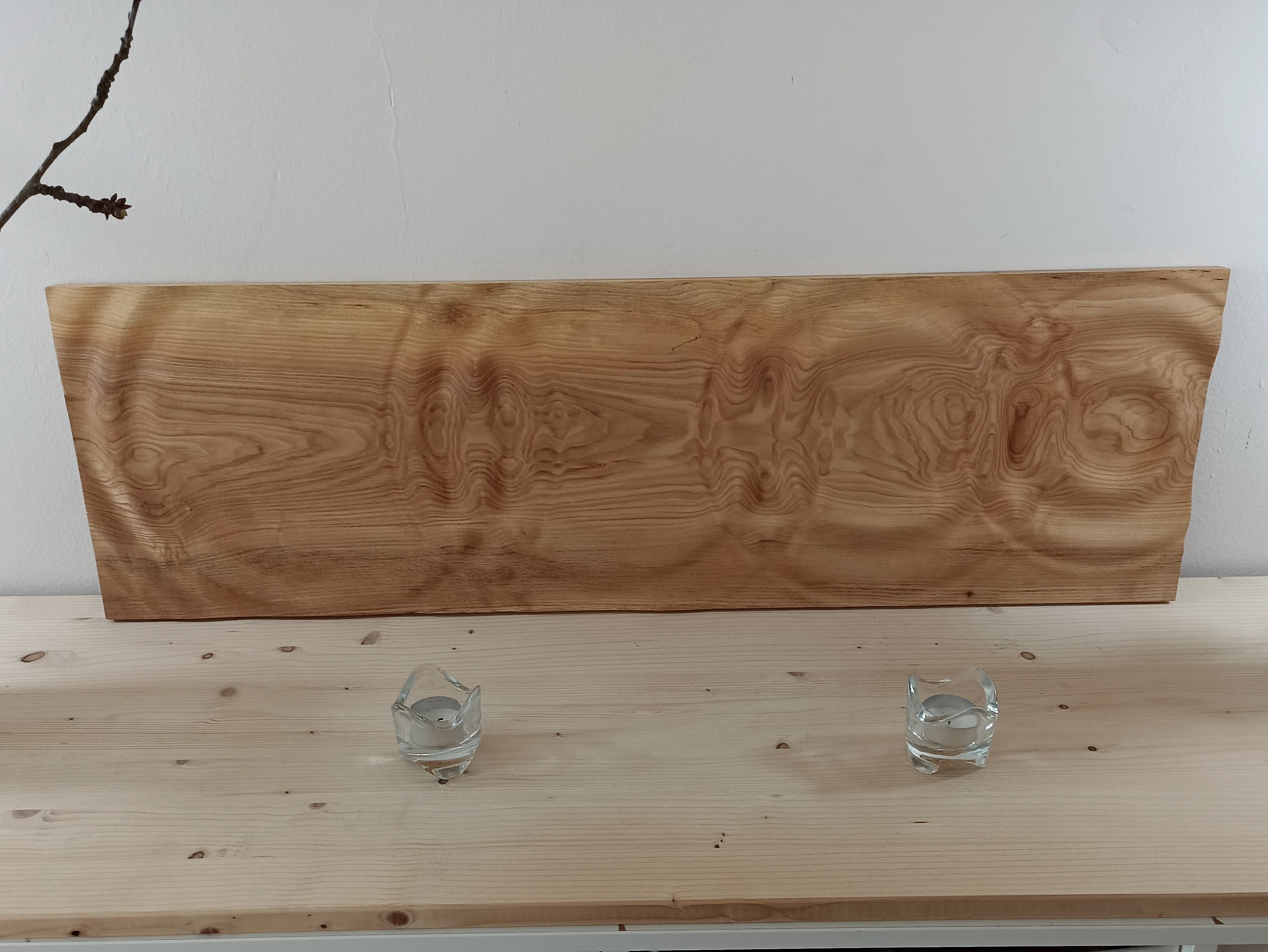 Saut de pierre à la surface de l'eau