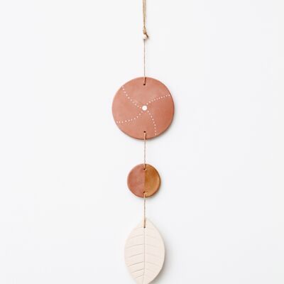 Ceramic wall hanger