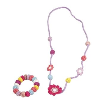 Collier au crochet avec fleurs et perles (couleur corail). 2