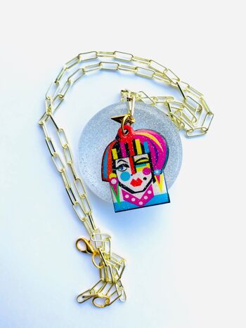 Le collier de la collection Drag Race, collier épais 1