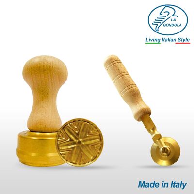 LaGondola Bundle : 1 Round Corzetti Stamp,1 Pasta
