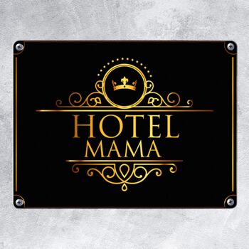 Enseigne en métal Hotel Mama 2