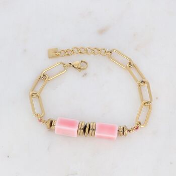 Bracelet Aéla doré avec perles en céramique teintée rose 4