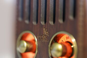 Opis Radio 2 - Petite Enceinte Bluetooth Rétro en Bois et Radio UHF (Noyer) 4