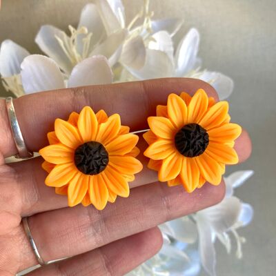 Kooky Large Sunflower Button stud earrings.