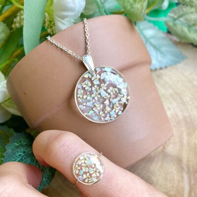 Opal round lace flower necklace
