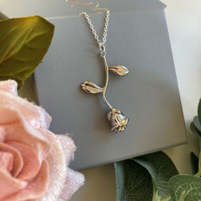 Kooky Silver Rose Necklace