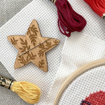 Star - Magnetic Needle Minder