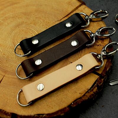 Leather keychain with trigger snap