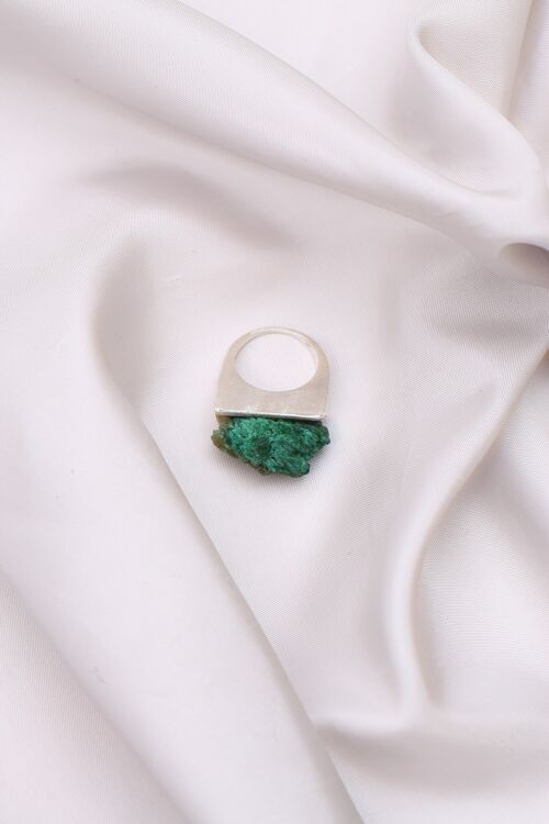 Ring Willpower with Malachite