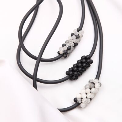 Halskette mit schwarzem weißem Onyx
