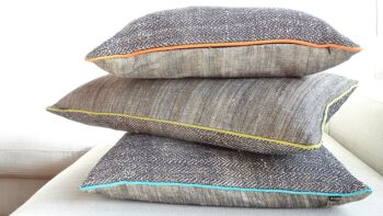 Coussin en fibres d'ortie & Soie sauvage tissées à la main 4