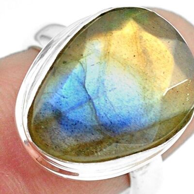 “Intuition and Protection” Ring in Labradorite and 925 Silver
