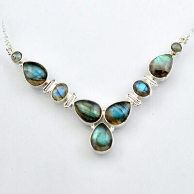 “Calm and Power” Necklace in Labradorite and 925 Silver