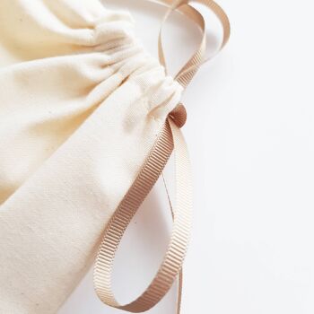 Pochettes en coton naturel à impression personnalisée avec ruban gros-grain 3