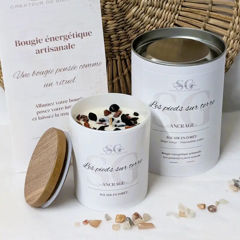 Bougie Lithothérapie Les pieds sur terre – Bougie bijou balade en forêt, pierres naturelles & pendentif surprise
