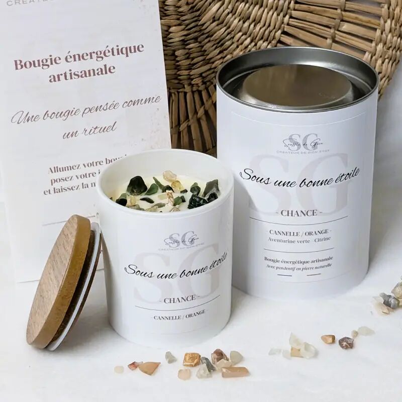 Bougie Lithothérapie Sous une bonne étoile – Bougie bijou cannelle & orange, pierres naturelles & pendentif surprise