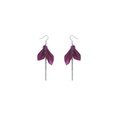 A moth chain, fuchsia