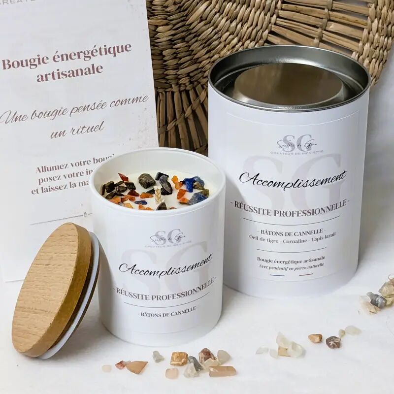 Bougie Lithothérapie Accomplissement – Bougie bijou cannelle, pierres naturelles & pendentif surprise