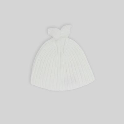 White ribbed beanie