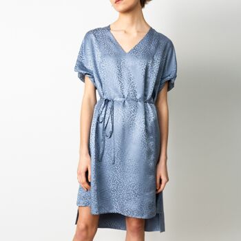 Robe de jour courte en jacquard de soie gris-bleu 1