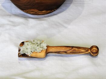 Salière et Poivrière main a sel en bois d'olivier fermeture rotative aimantée 6