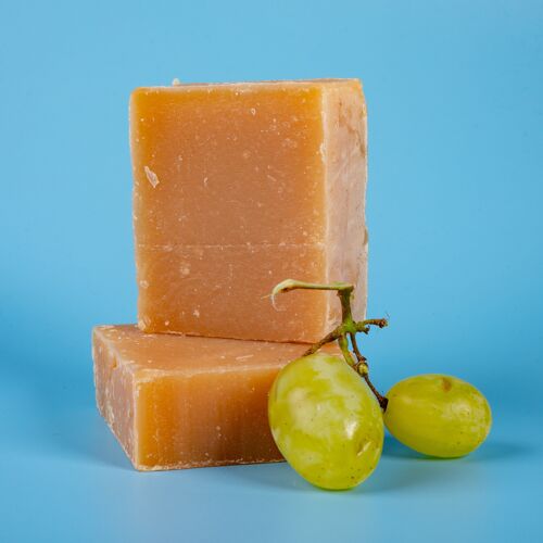 Antioxidant Organic Solid Soap/Body Wash For Sensitive Skin with Wine. Vegan, Handmade, Made In Italy, Plastic Free