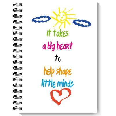 Se necesita un gran corazón para ayudar a dar forma a Little Minds Novedad Cuaderno y bolígrafo NB08