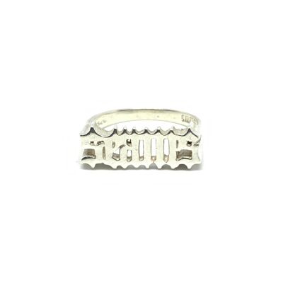 Signature seams ring_