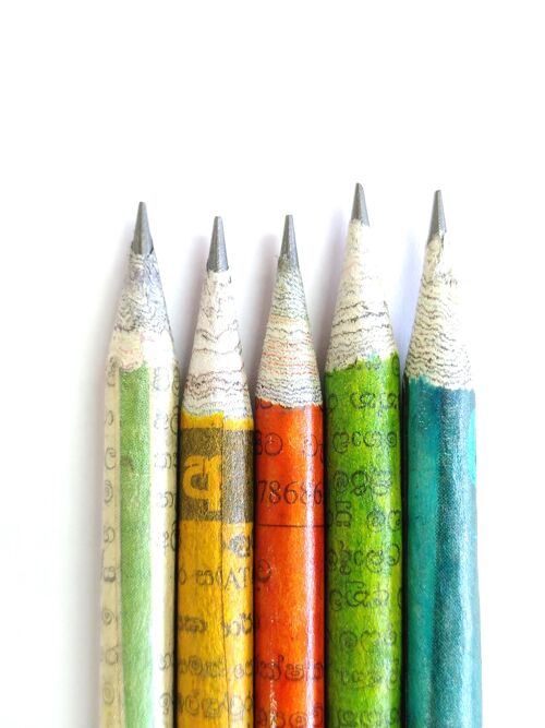 Pack de 5 crayons en papier journal