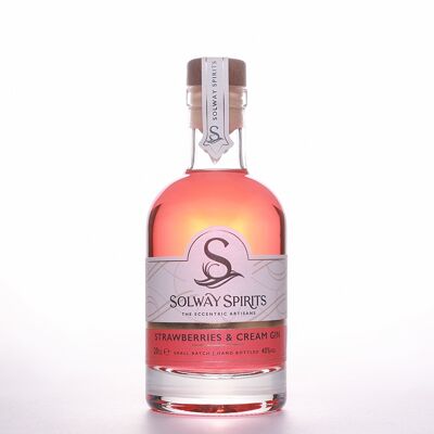 Solway Spirits Strawberries & Cream Gin 40% - 20cl
