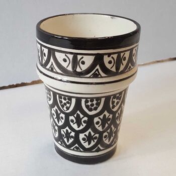 Tasse en céramique marocaine Sakina tasse noire et blanche peinte à la main du Maroc 2