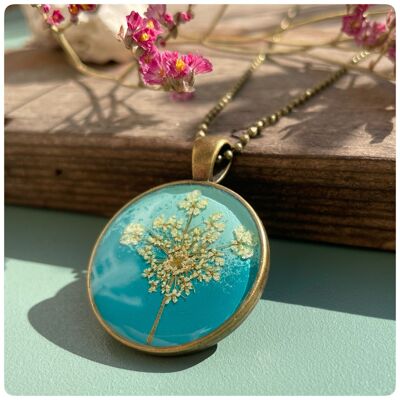Necklace with real wild carrot blossoms in light blue/turquoise color mix