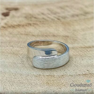 SCRATCHED ring 6mm ijsmat/poli