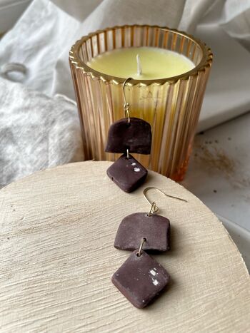 Kaiyah // Boucles d'oreilles pendantes rustiques en argile au chocolat 2