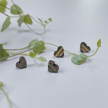 Boucles d'oreilles en bois de skateboard recyclé Love Heart 5