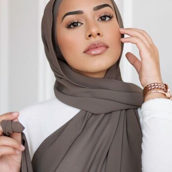 Ensemble hijab en crêpe de qualité supérieure en gris glace, blanc cassé et rose saumon. 2