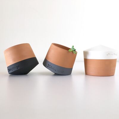 Voltasol Nano (Black) - Pot / Planter