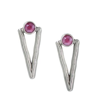 BOUCLES D'OREILLES V AVEC CRISTAL FUCHSIA 1