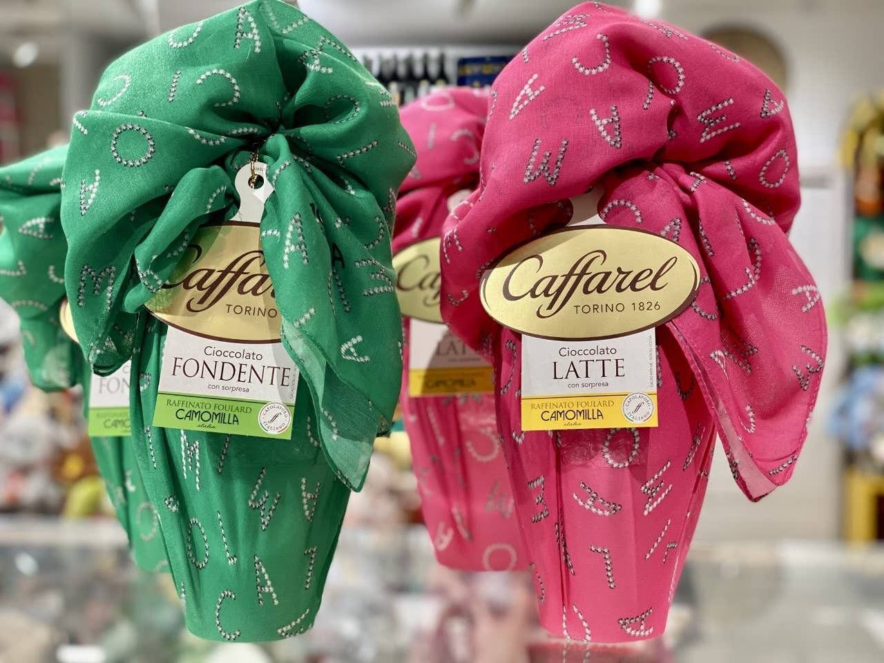 Caffarel-Eier mit Schal