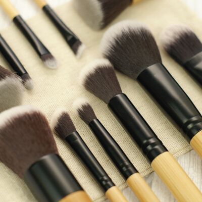 Bamboo Makeup Brush Set - The Complete 11 Piece Set