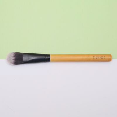 Classic Foundation Brush - Bamboo and Vegan