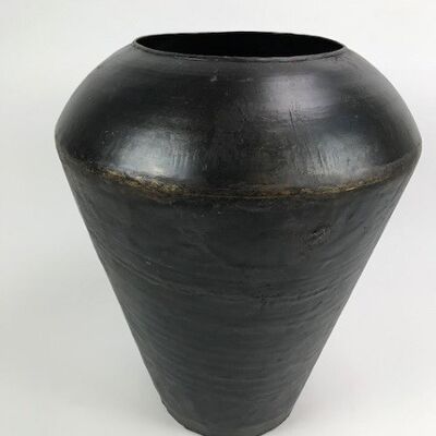 Robuste Vase aus recyceltem Metall im Vintage-Look