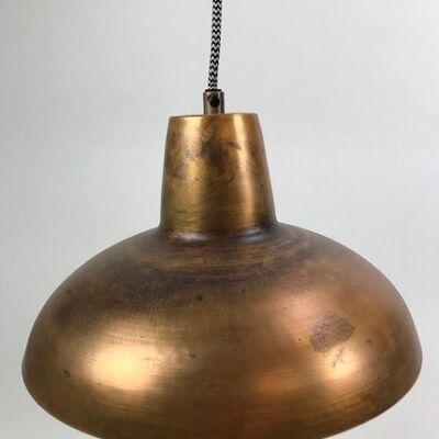 Hermosa lámpara colgante robusta de metal con brillo dorado 4