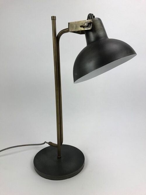 Mooie stoere metalen lamp voor op tafel