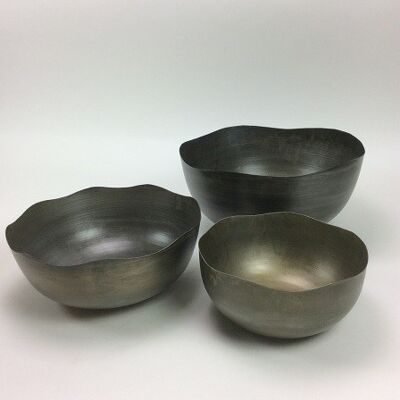Set of three bowls in a vintage look