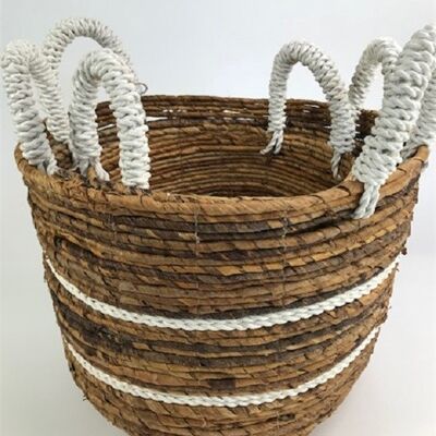 Set of three Ibiza-style wicker baskets 1