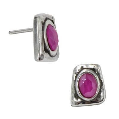 STUD EARRINGS WITH FUCHSIA OVAL STONE