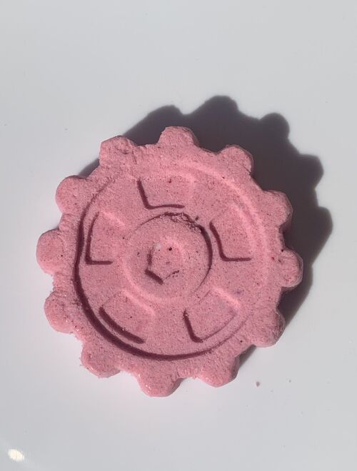 Cog bath bomb